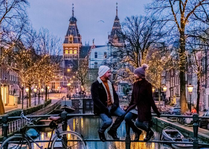 Амстердам та Париж